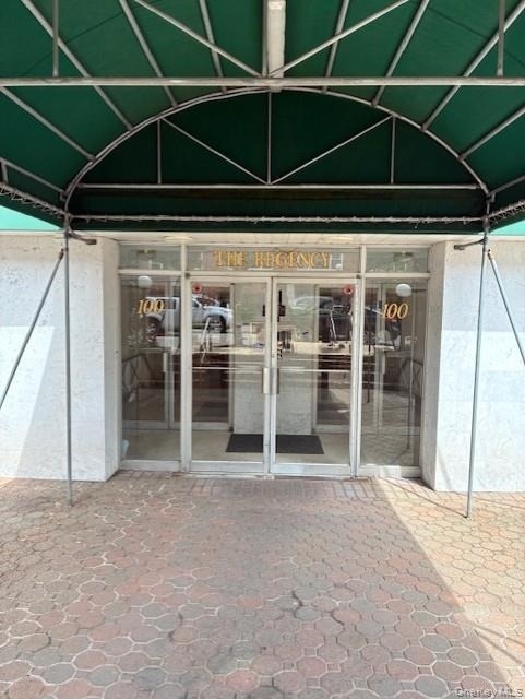 100 Lincoln Avenue - Photo 1