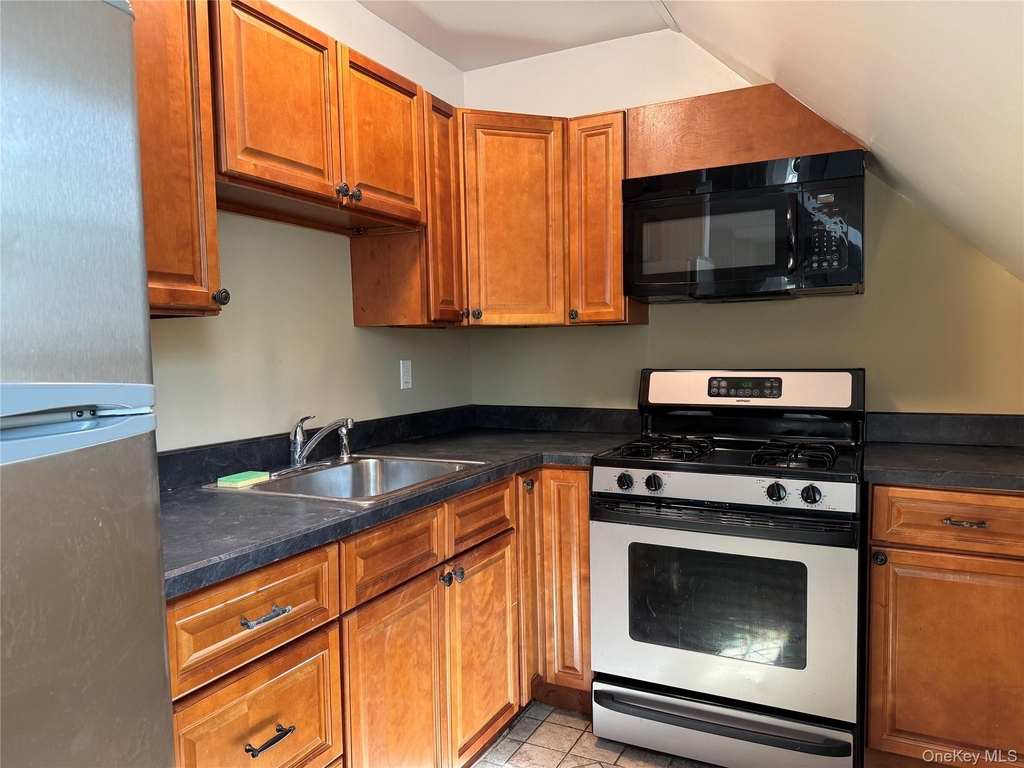 646 Main Street - Photo 7
