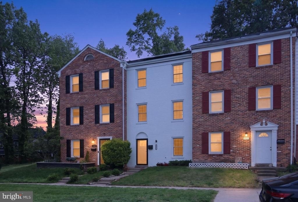 2925 Wythe Court - Photo 1