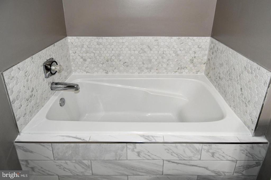 5909 Founders Hill Drive - Photo 17