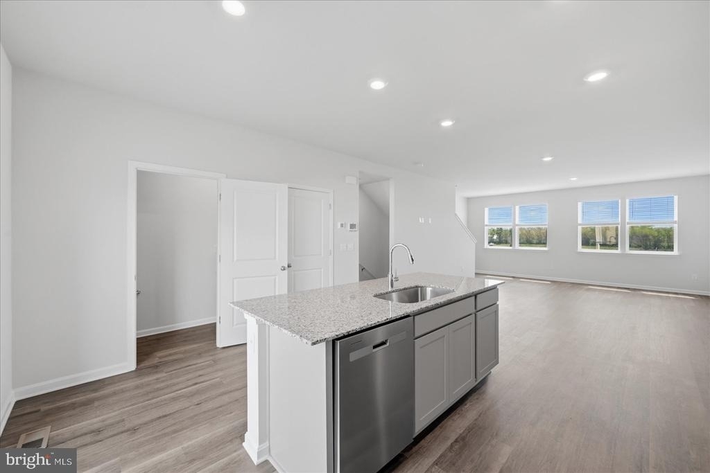 122 Bowers Street - Photo 18