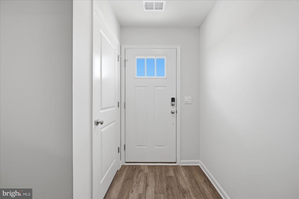 122 Bowers Street - Photo 4