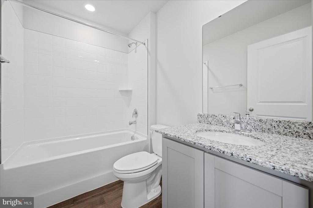 122 Bowers Street - Photo 32