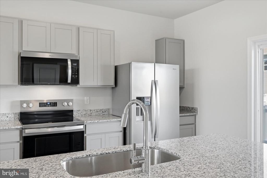 122 Bowers Street - Photo 16
