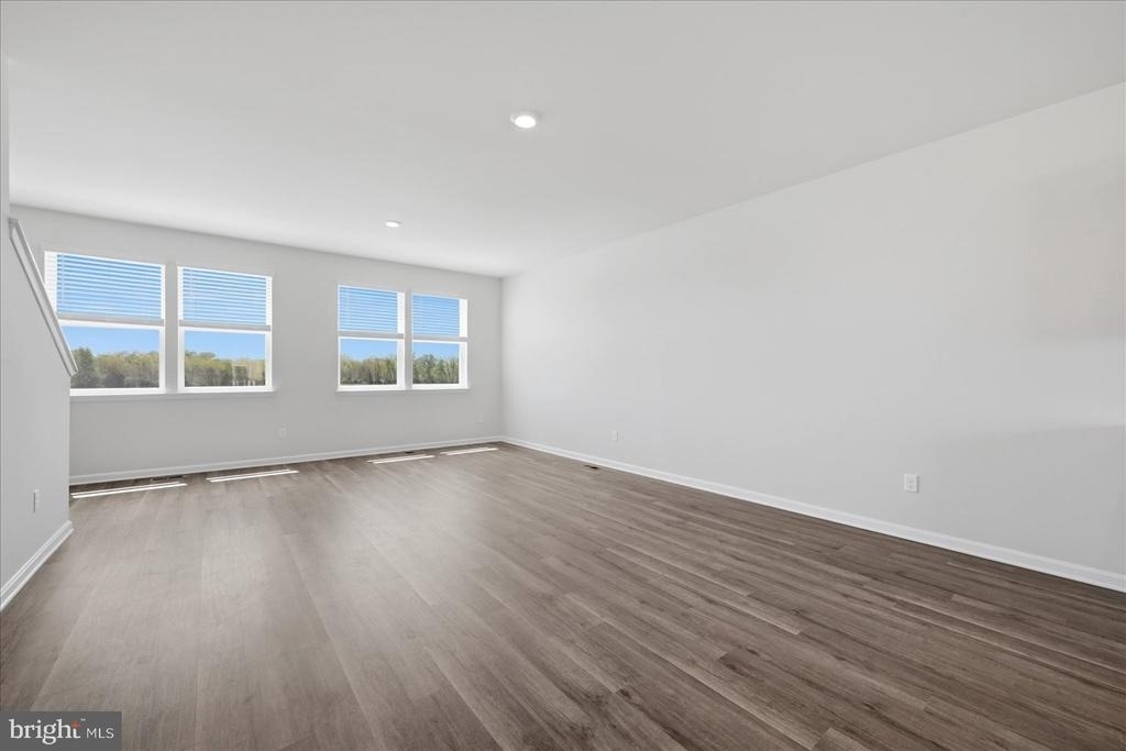 122 Bowers Street - Photo 9
