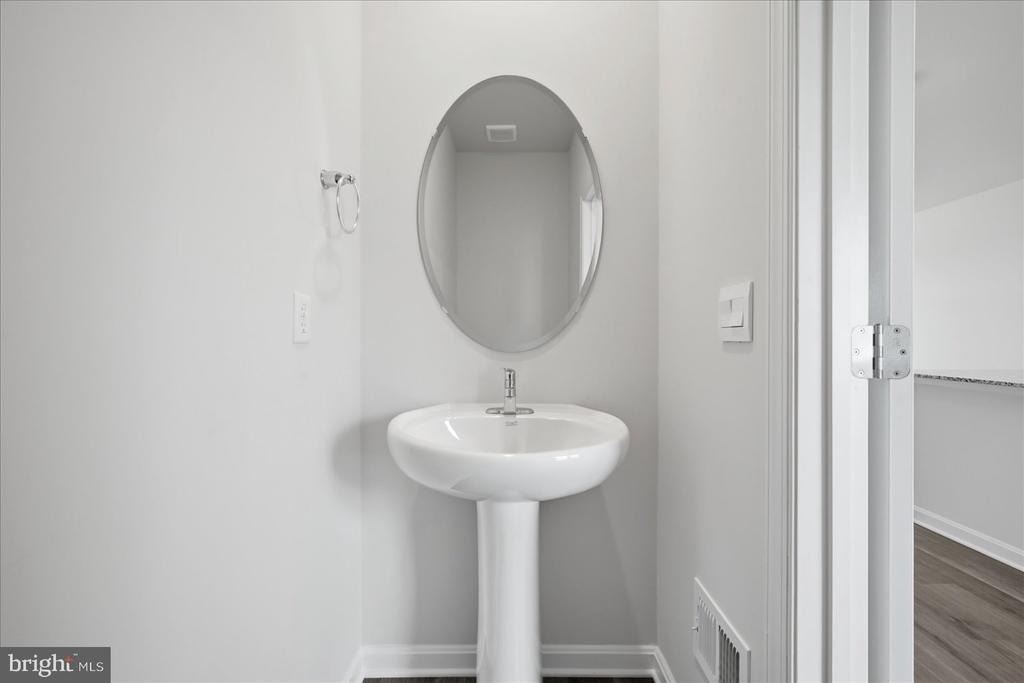 122 Bowers Street - Photo 20