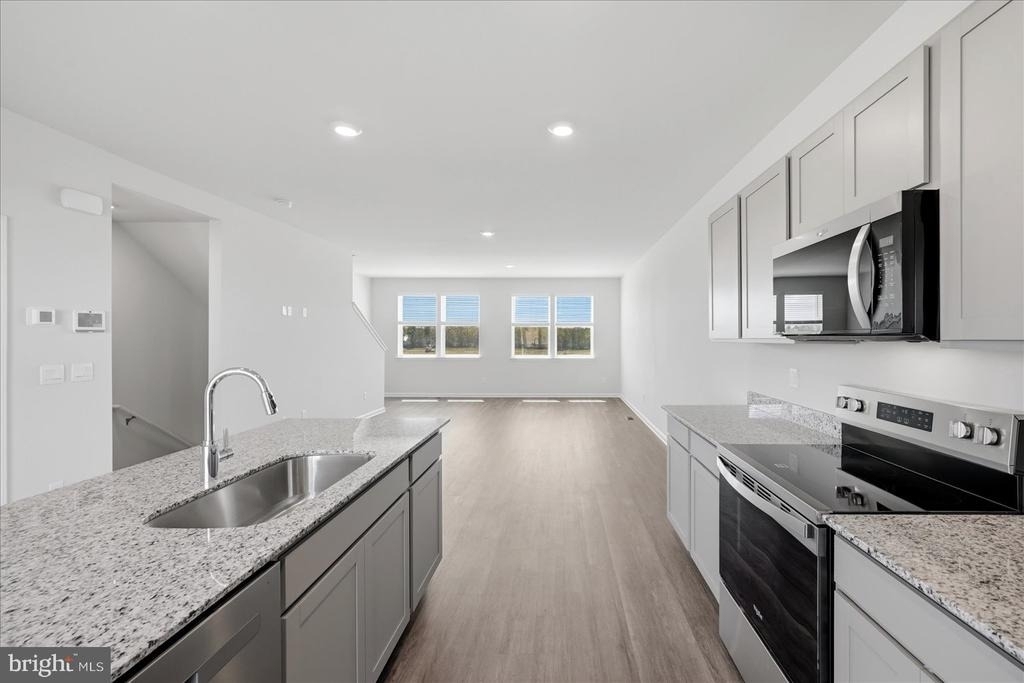 122 Bowers Street - Photo 17