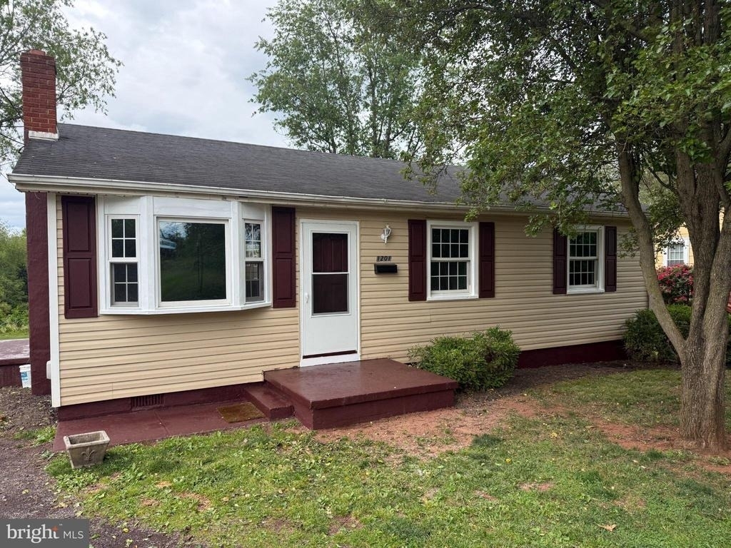 1201 S East Street - Photo 0