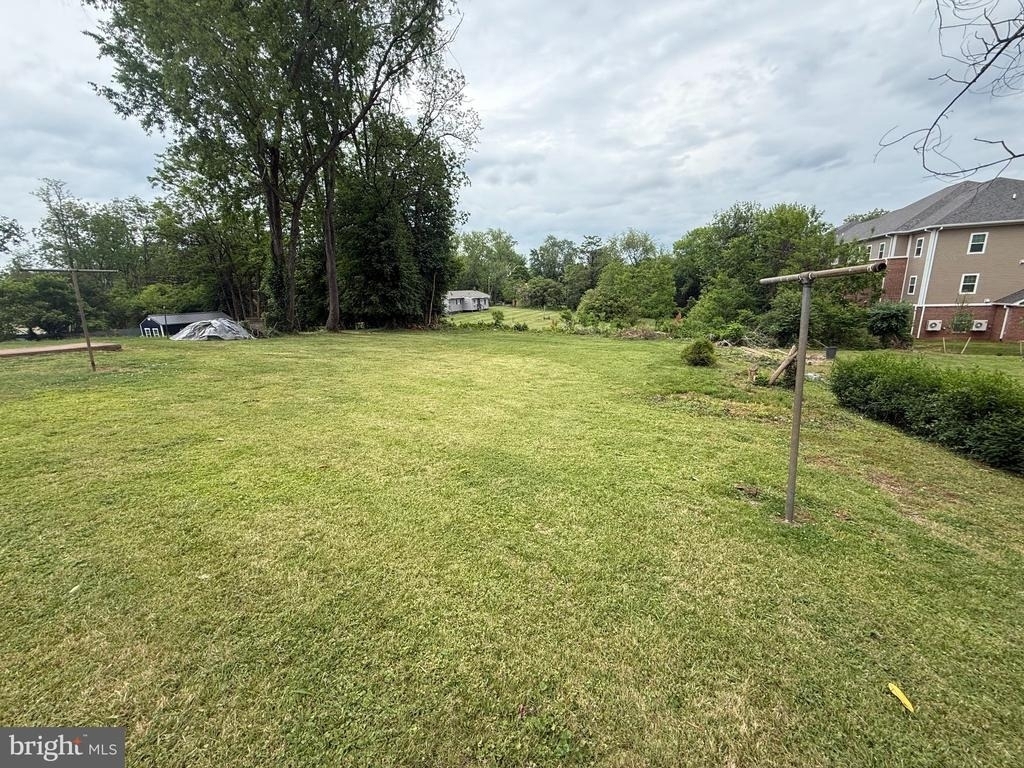 1201 S East Street - Photo 2