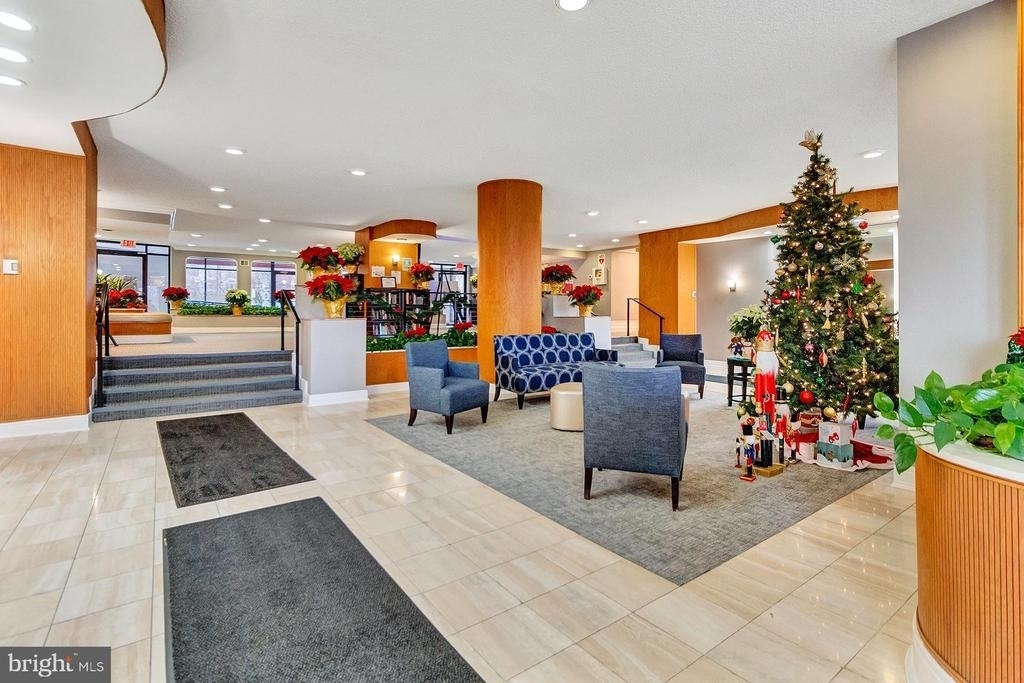 2500 N Van Dorn Street - Photo 8