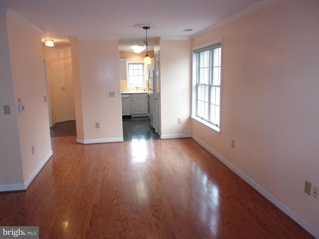 6916 Fairfax Drive - Photo 4