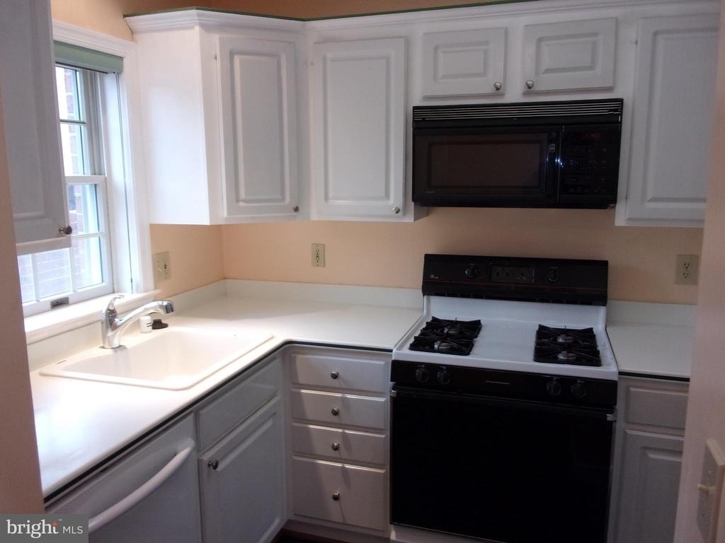 6916 Fairfax Drive - Photo 1