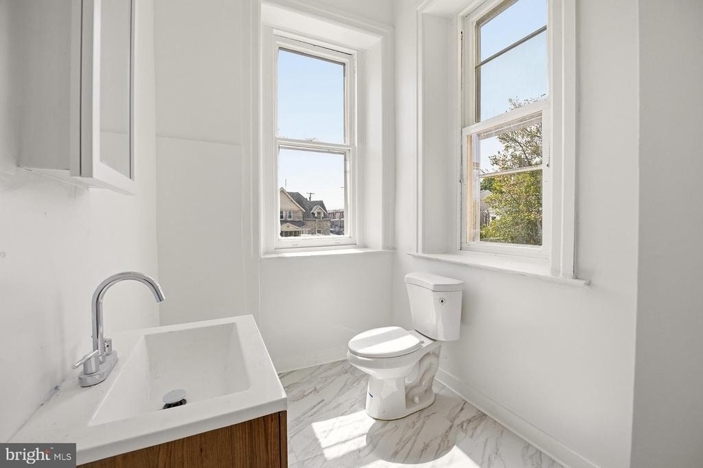 6012 Ridge Avenue - Photo 8