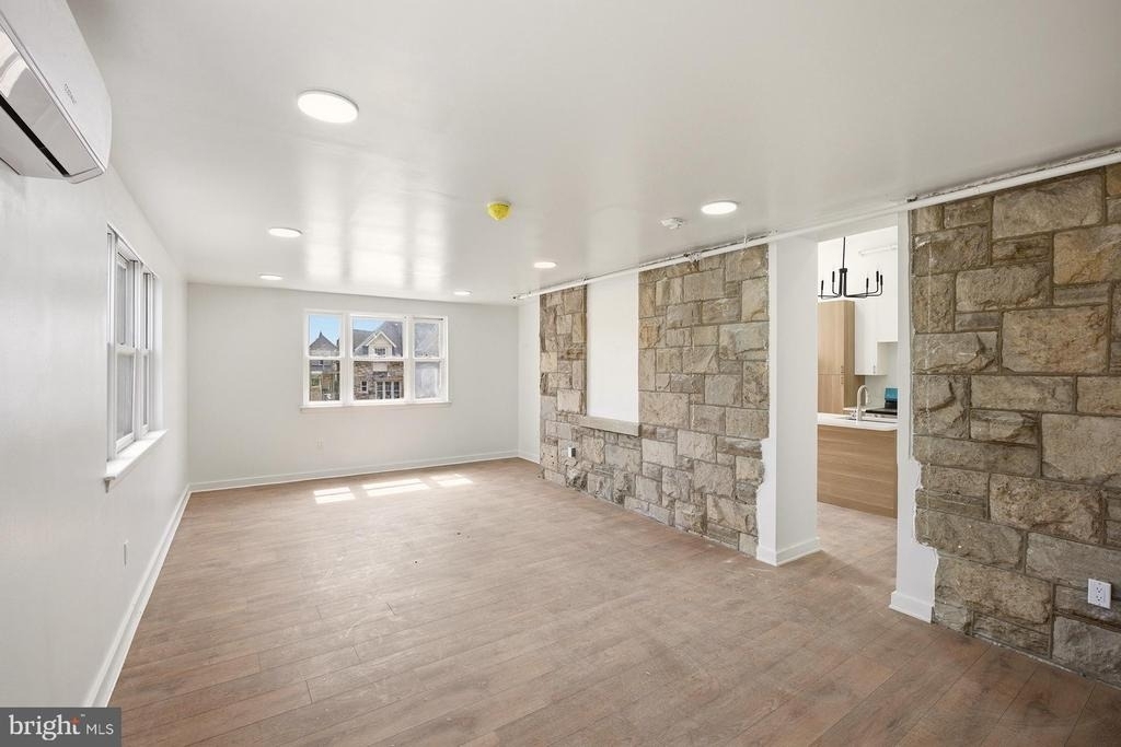 6012 Ridge Avenue - Photo 7