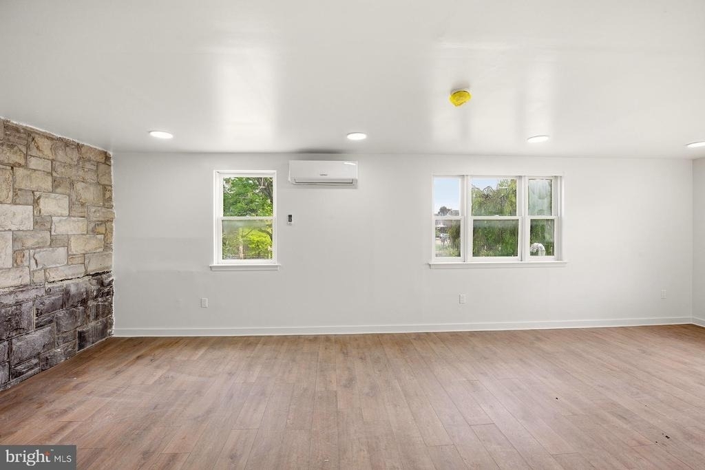 6012 Ridge Avenue - Photo 4
