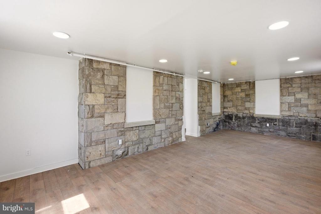 6012 Ridge Avenue - Photo 6