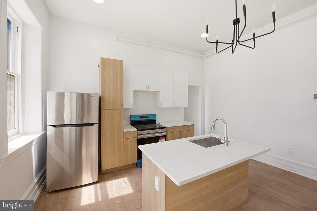 6012 Ridge Avenue - Photo 3