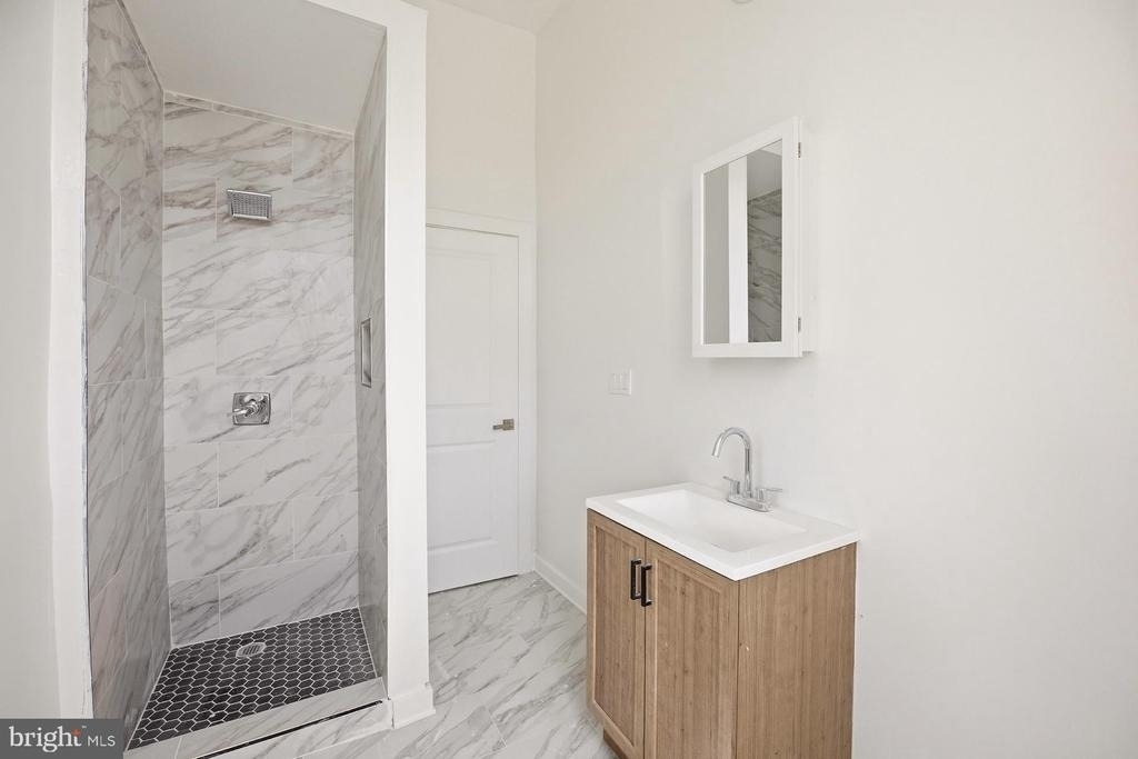 6012 Ridge Avenue - Photo 9