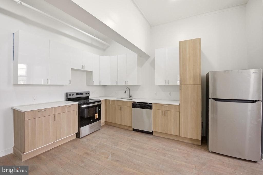 6012 Ridge Avenue - Photo 3