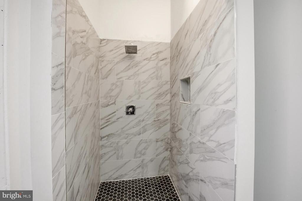 6012 Ridge Avenue - Photo 9