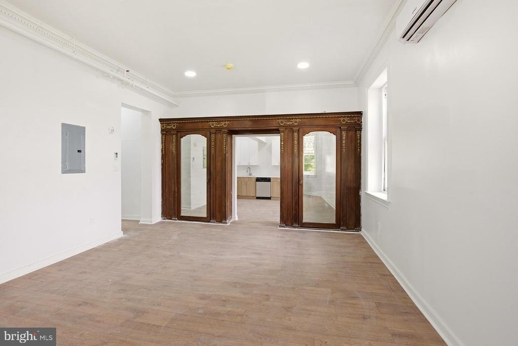 6012 Ridge Avenue - Photo 5