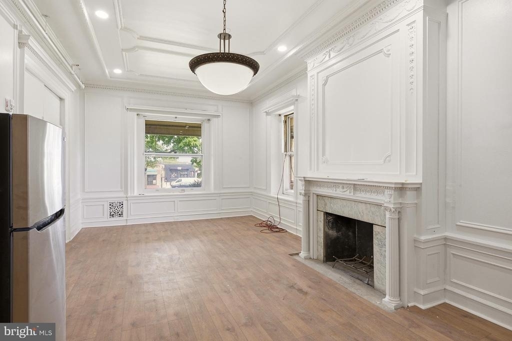 6012 Ridge Avenue - Photo 3