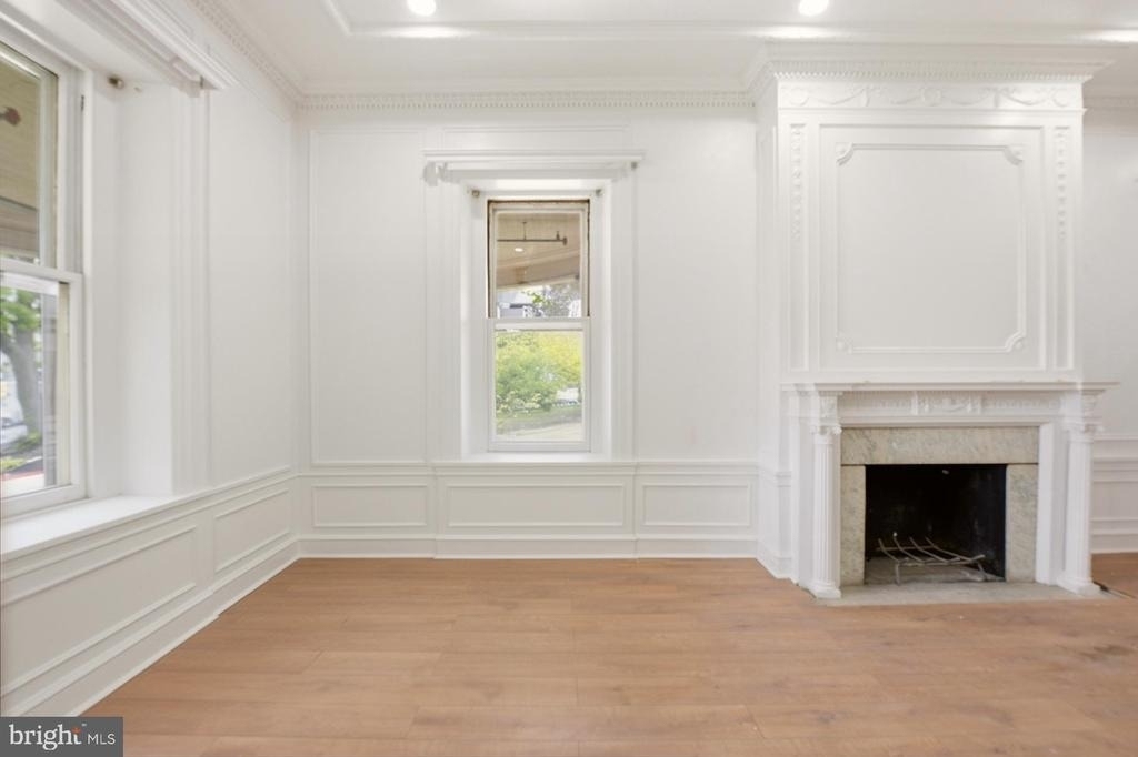 6012 Ridge Avenue - Photo 2