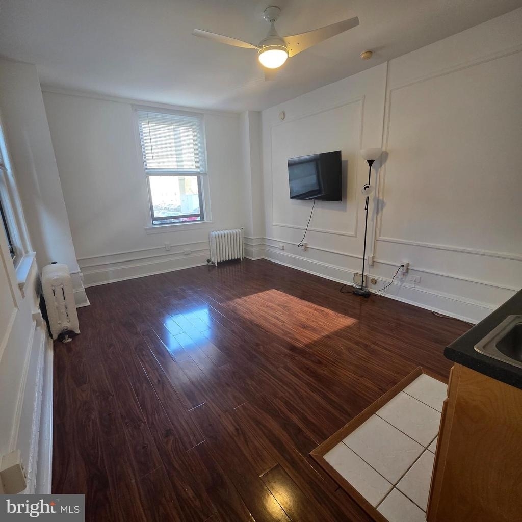 1324 Locust Street - Photo 7