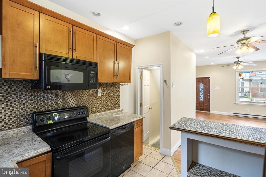 1606 S Frazier Street - Photo 2