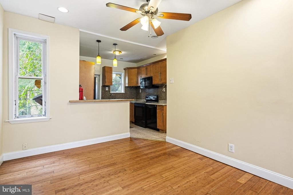 1606 S Frazier Street - Photo 1