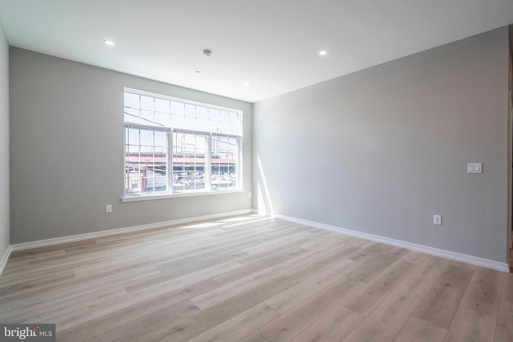 2401 Washington Avenue - Photo 6