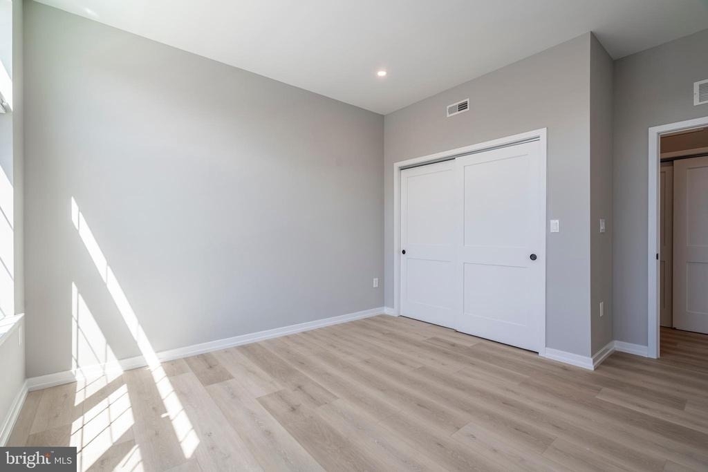 2401 Washington Avenue - Photo 15
