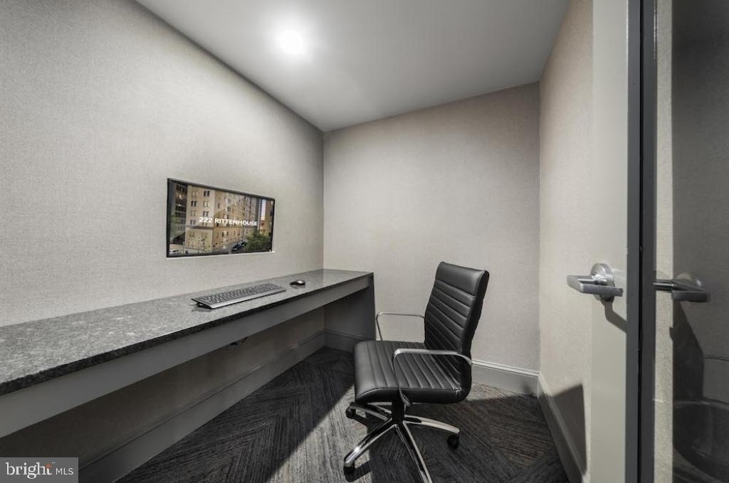222 W Rittenhouse Square - Photo 11