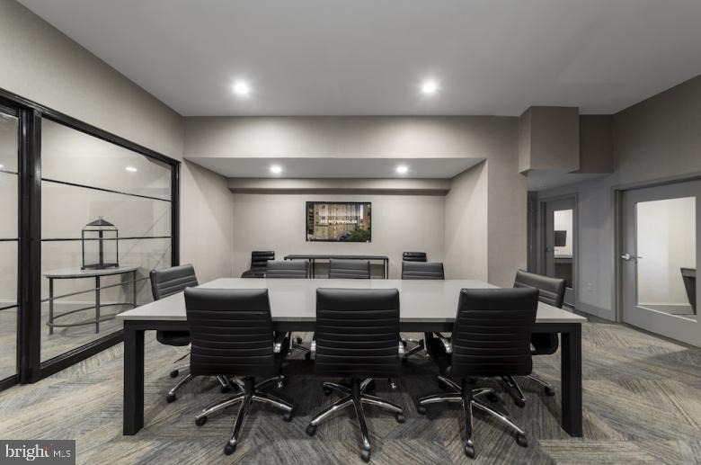 222 W Rittenhouse Square - Photo 9