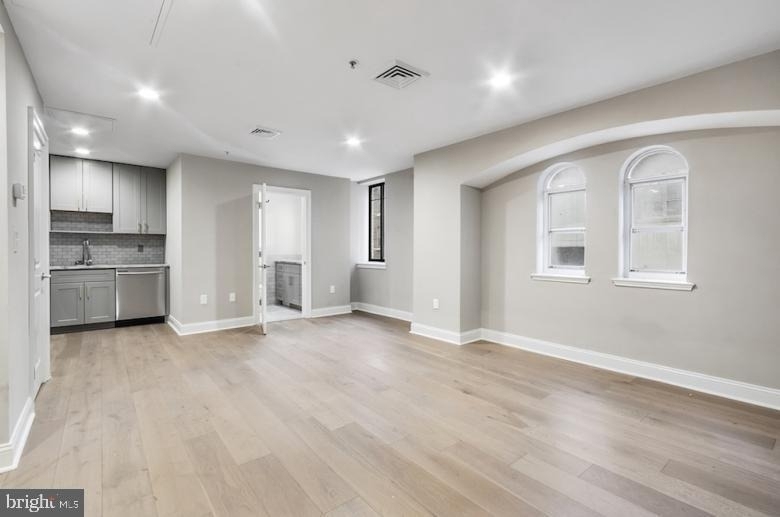 222 W Rittenhouse Square - Photo 1