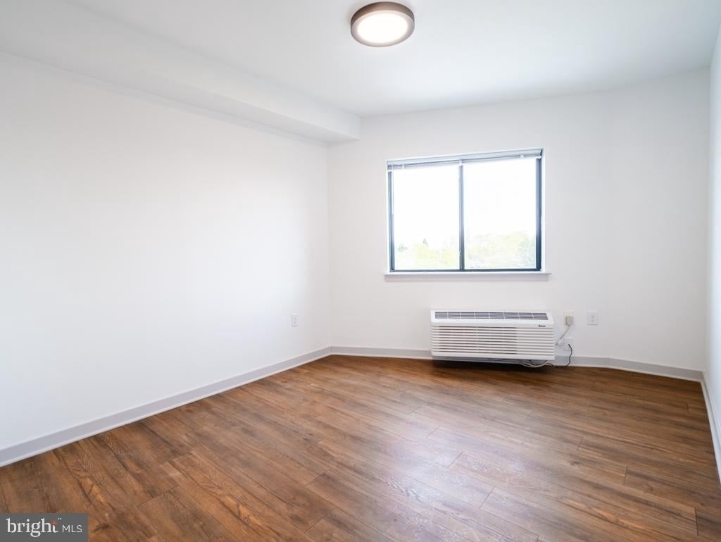 6515 Ridge Avenue - Photo 3