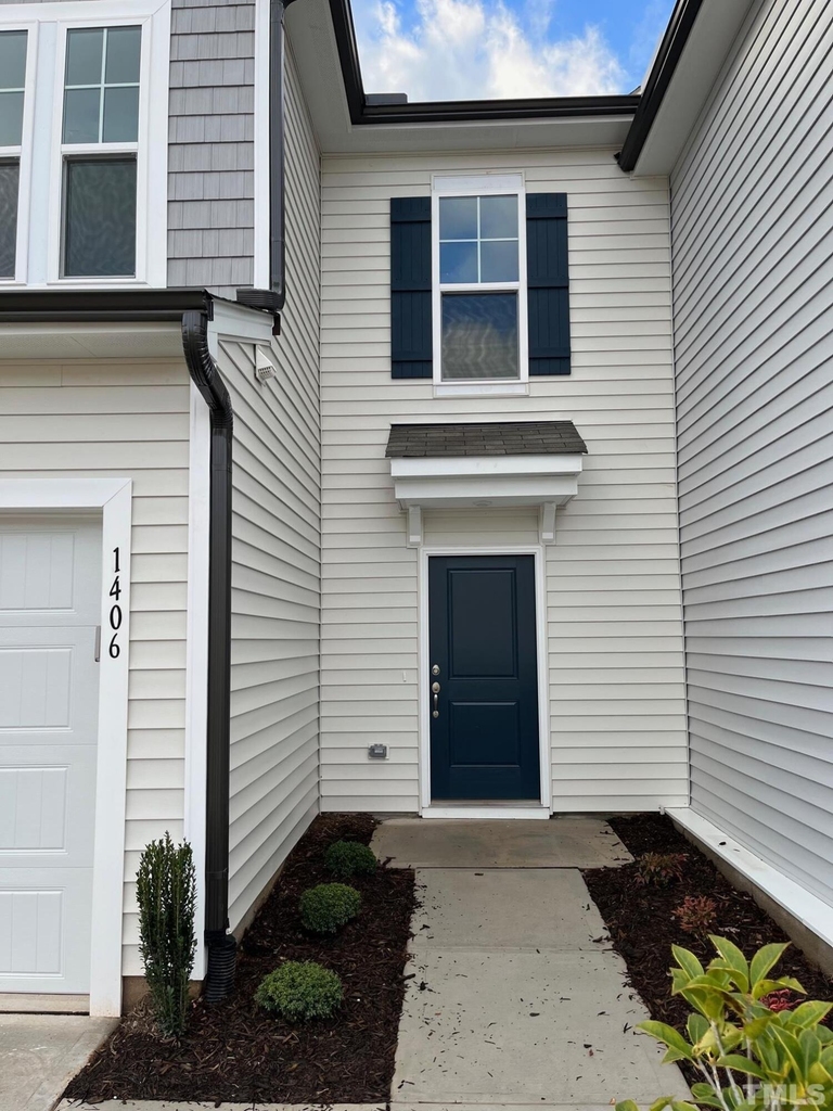 1406 Smoky Mountains Street - Photo 2