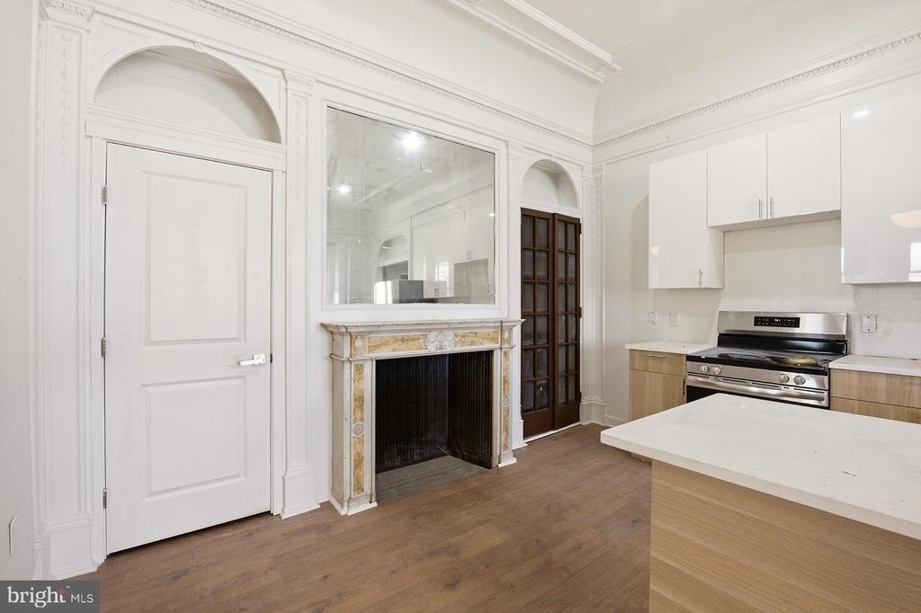6012 Ridge Avenue - Photo 3