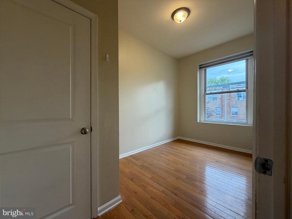 1625 W Diamond Street - Photo 4