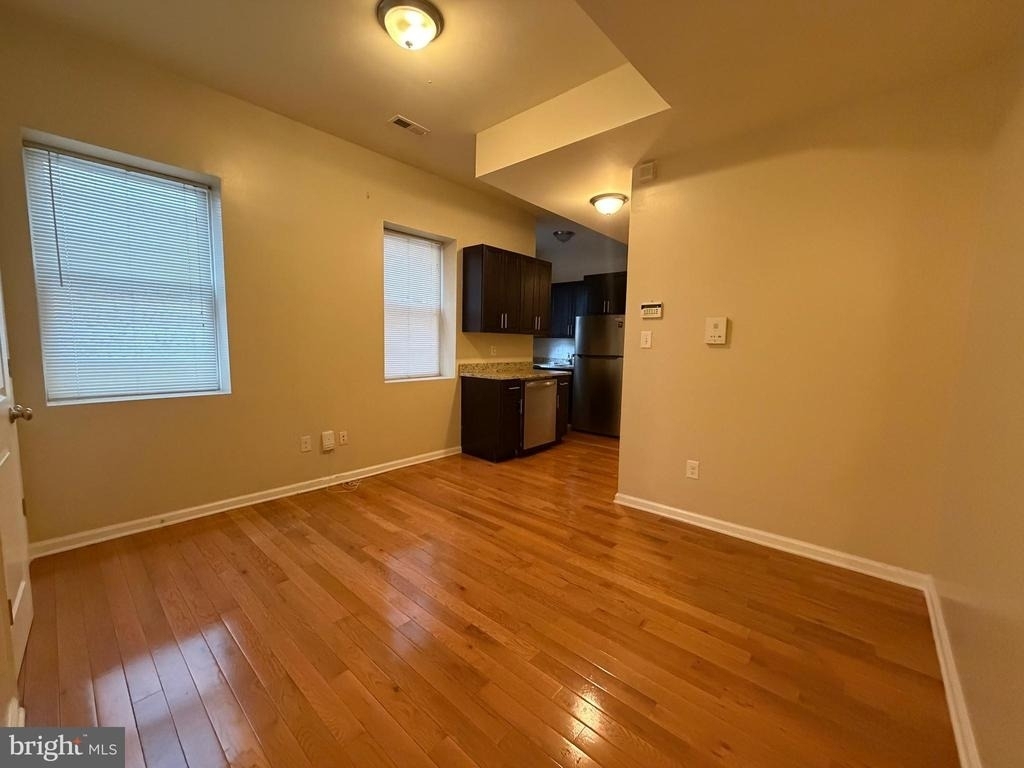 1625 W Diamond Street - Photo 2