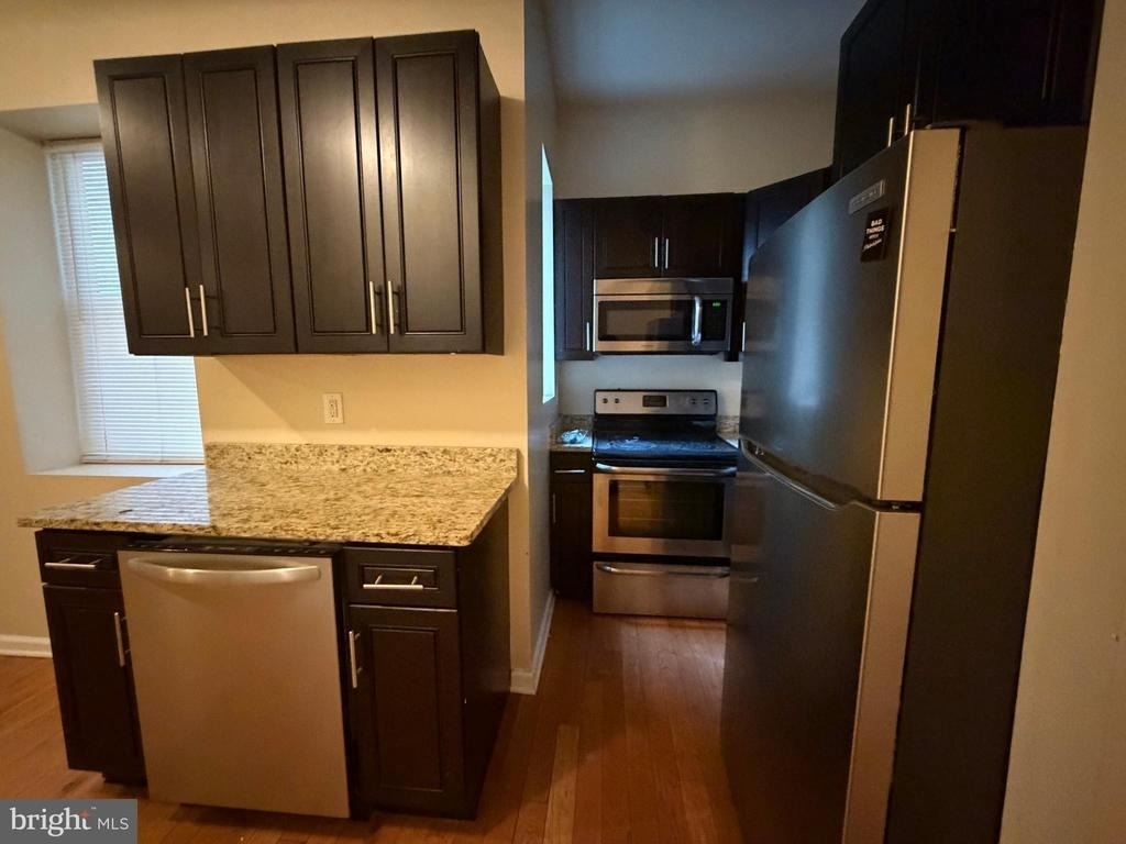 1625 W Diamond Street - Photo 3