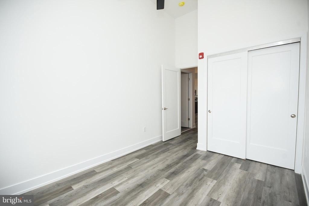 6164 Ridge Avenue - Photo 6