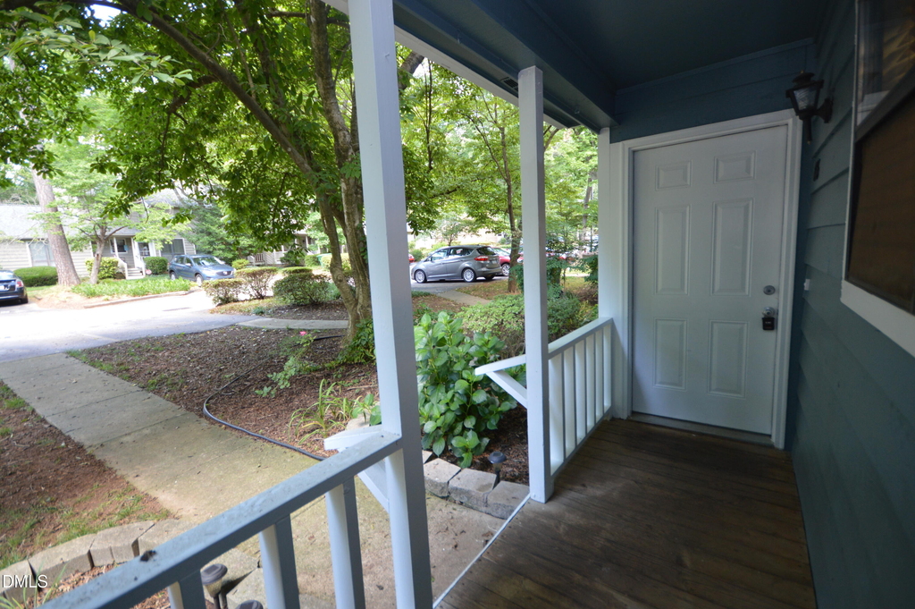 616 Applecross Drive - Photo 3