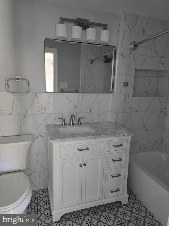 5925 Ridge Avenue - Photo 17