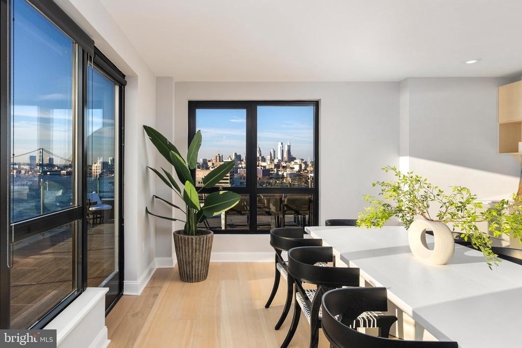 1325 N Beach Street - Photo 3