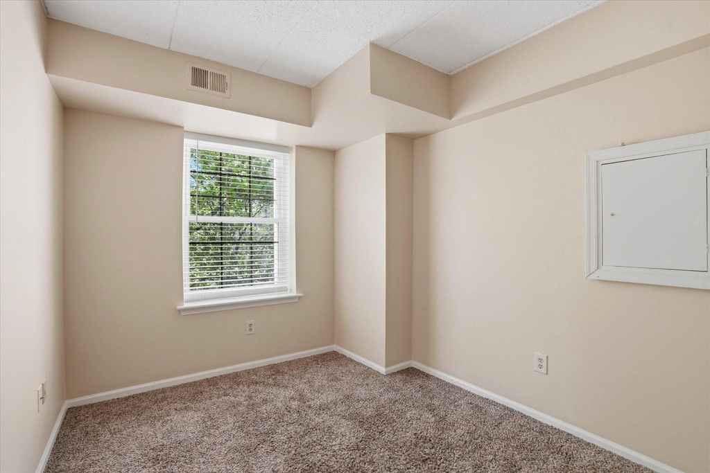 623 Washington Place - Photo 18