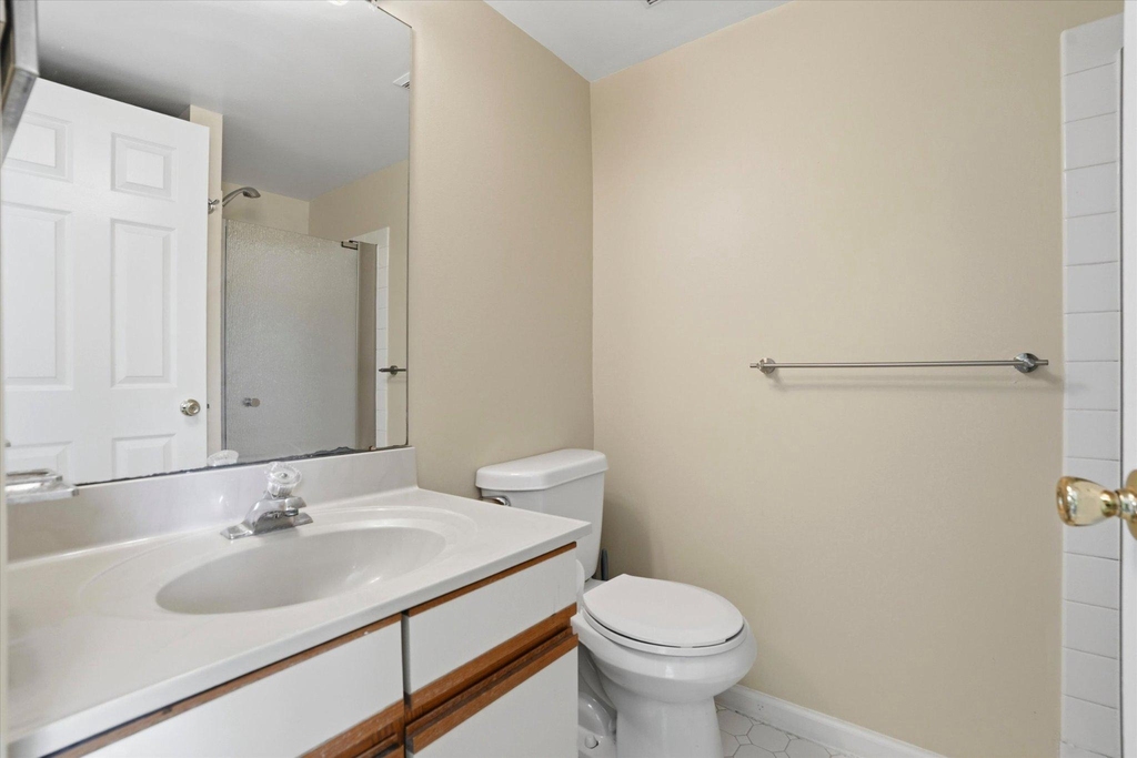 623 Washington Place - Photo 16