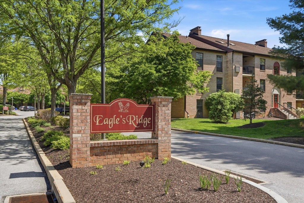 623 Washington Place - Photo 1