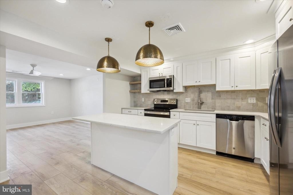 704 S Adams Street - Photo 4