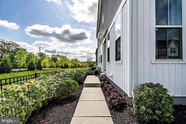 608 Mockernut Court - Photo 1